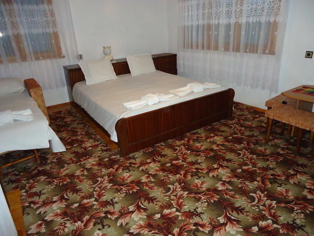 Guest House Ahp Mala Tsŭrkva Pokój zdjęcie