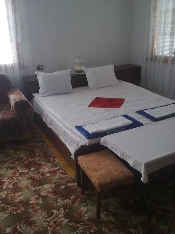 Guest House Ahp Mala Tsŭrkva Pokój zdjęcie